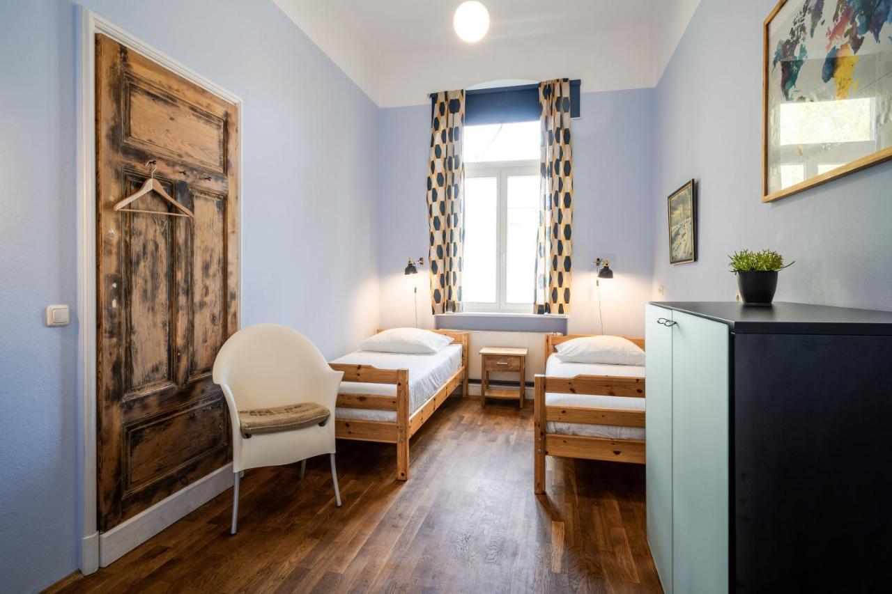 Schmidt Apartment
